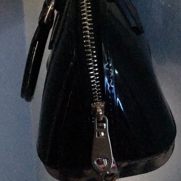 Bag - Picture 2 of 2